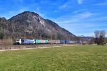 186 441 + 185 576 mit TEC 43823 am 22.02.2020 bei Schaftenau. 