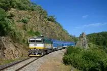 754 045 mit einem Os am 24.06.2017 bei Petrov u Prahy.