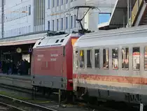 IC 1296 (Salzburg Hbf-Frankfurt (Main) Hbf) mit 101 106 fuhr am 22.2.20 um 9:00 Uhr in dem Ulmer Hbf ein