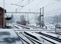 Am 27. Februar 2020 trotzte die Re 620 026-5  ZOLLIKOFEN  den starken Stürmen sowie dem Schneefall in Gerlafingen.
Hier eine winterliche Ansicht der Geleiseanlagen des Bahnhofs Gerlafingen der in Zukunft umgebaut und modernisiert werden soll.
Foto: Walter Ruetsch