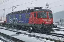 Am 27. Februar 2020 trotzte die Re 620 026-5  ZOLLIKOFEN  den starken Stürmen sowie dem Schneefall in Gerlafingen.
Foto: Walter Ruetsch