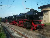 Am 23.9.2011 konnte ich nicht nur die 64 419 in Schorndorf Fotografieren sondern auch die Dampfloks 41 018 der Dampflok Gesellschaft München und die 01 533 der Österreichische Gesellschaft für Eisenbahngeschichte ( ÖGEG ) in Schorndorf Ablichten diese 2 Loks hatten die Aufgabe dien Jübiläums Zug ( 20 Jahre Eisenbahn Romantik ) von Ulm bis Schorndorf zu bespannen.