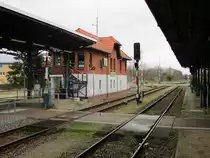 Ausfahrten aus Parchim aus Gleis 2,Richtung Osten,werden vom Ausfahrsignal R angezeigt.Aufnahme vom 22.Februar 2020.