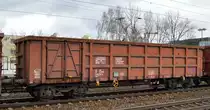 Offener Drehgestell-Güterwagen vom Einsteller On Rail GmbH mit der Nr. 37 RIV 80 D-ORME 5358 943-8 Eaos 153 P Ladegut: Schrott in einem Ganzzug am 19.02.20 Bf. Gol (Potsdam).