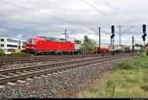 Containerzug mit 193 318-3 (Siemens Vectron) DB fährt in Tamm auf der Bahnstrecke Stuttgart–Würzburg (Frankenbahn | KBS 780) Richtung Bietigheim-Bissingen.
[26.9.2019 | 15:47 Uhr]