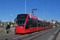 Be 6/8 Combino 659, auf der Linie 9, überquert die Kornhausbrücke Richtung Haltestelle Zytglogge. Die Aufnahme stammt vom 24.02.2020.
