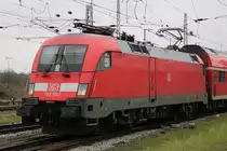 182 007  mit RE 4310(Rostock-Hamburg) bei der Ausfahrt im Rostocker Hbf.06.03.2020
