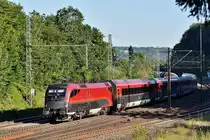 Mit RJX 63 nach Budapest-Keleti pályaudvar durcheilt 1116 210 am 30. Juni 2019 Westerstetten in Richtung Ulm.