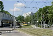 Mit der Straßenbahn nach Karlsruhe-Wolfartsweier -

Die Haltestelle 'Ellmendinger Straße' in Durlach.

24.05.2006