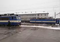 362 170-2 und 362 168-7 zu sehen am 23.01.16 in Praha hl.n.