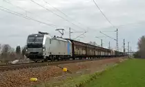 193 995 der Railpool führte für die TX Logistik am 08.03.20 den Papierzug von Rostock kommend durch Gräfenhainichen Richtung Bitterfeld.