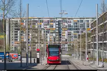 BERNMOBIL Combino VL 752 am 11. April 2020 an der Haltestelle Ramuzstrasse.