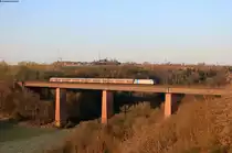 RE 88670 (Crailsheim-Stuttgart Hbf) mit Schublok 185 689-7 bei Kleinhegnach 2.4.20