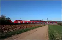 In voller Länge, aber nur der halbe Zug -

Ein S-Bahntriebzug der Baureihe 430 bei Weinstadt-Endersbach auf der Remsbahn.

11.04.2020 (M)