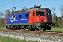 Re 620 088-5 Xrail als Lokzug bei Rothrist am 15. April 2020.
Hier handelt es sich um die einzige Re 620 mit einer Werbeaufschrift.
Foto: Walter Ruetsch