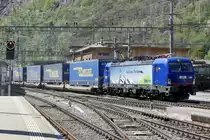 BLS / Hupac Br 193 495 mit einem LKW Walter Güterzug am 15.4.20 bei der Einfahrt in Brig.