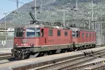 SBB Cargo Re 420 240 und Re 6/6 11616  Illnau-Effretikon  am 15.4.20 als Lokzug beim verlassen von Brig.