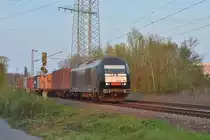 Am 8.4.20 konnte ich endlich die 223 008 mit ihrem Containerzug im letzten Tageslicht in Gelsenkirchen Bismarck einfangen.

Gelsenkirchen 08.04.2020