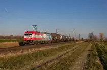 Am frühen Morgen des 25.03.2020 zeigte sich die RHC 185 350 mit dem DGS 60975 bei Windsfeld Richtung Süden. Mitterlweile hat die Lok jewals das bayrische und österreichische Wappen verloren. 