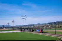 SBB Cargo Re 620 069-5 unterwegs mit einem Panzerzug in Richtung Wallis. Hier am 15.04.2020 in Kiesen aufgenommen.