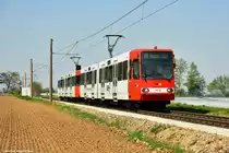 Die Duewag-B80D-Serienwagen 2238 (Baujahr 1992, 1 Fahrerstand) und 2219 (Baujahr 1991, 1 Fahrerstand) der zweiten Lieferung auf dem Weg nach Bonn in Merten am 17.04.2020. 

Die 50 Wagen der Serie 2200 im Detail: 
2x Duewag-Prototypen 2201 und 2202 (Baujahr 1987) 
2x Berliner Waggon Union-Prototypen 2251 und 2252 (Baujahr 1988) 
8x Duewag-Serienwagen 2203 bis 2210 (1.Serie, Baujahr 1989) 
8x Berliner Waggon Union-Serienwagen 2253 bis 2260 (Baujahr 1989 bis 1990) 
30x Duewag-Serienwagen 2211 bis 2240 (2.Serie Baujahr, 1991 bis 1992) 