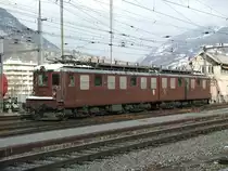 Die Doppel-lok Ae 8/8 275 im Ruhe ... Bf. Brig, 07-02-2002
