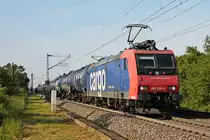 Mit einem vollen  Kerosin -Kesselzug nach Glattbrugg (CH) fuhr am Nachmittag des 24.05.2019 die Re 482 029-6 südlich vom Haltepunkt Buggingen über die Rheintalbahn durchs Markgräflerland in Richtung Schweizer Grenze.