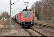 Getreidezug (Transcereales) mit 186 382-8 der Akiem S.A.S., vermietet an die HSL Logistik GmbH (HSL), durchfährt den Hp Zerbst/Anhalt auf der Bahnstrecke Trebnitz–Leipzig (KBS 254) Richtung Rodleben.
Aufgenommen am Ende des Bahnsteigs 2.
[13.2.2020 | 11:58 Uhr]