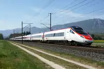 Die  Paradepferde  von SBB Personenverkehr.
ETR 610 in Doppeltraktion auf der nicht alltäglichen Fahrt bei Deitingen am 17. April 2020.
Foto: Walter Ruetsch 