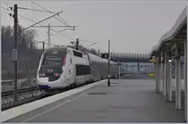 Der SNCF inoui TGV 822 Duplex verlässt Belfort-Montbéliard TGV in Richtung Mulhouse.

11. Jan. 2019