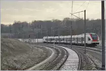 Delle - Belfort; trotz geringer Fahrgastfrequenz schient zumindest der Abschnitt bis Meroux recht Streik- und Corona-Resistenz zu sein und so ist die Strecke während der Chinesischen Fledermausgrippe zu einem wichtigen Bindeglied im Schienenverkehr Schweiz - Frankreich mutiert. 
Im Bild der SBB RABe 522 204 kurz nach der Abfahrt in Meroux als RE nach Biel/Bienne.

11. Jan. 2020