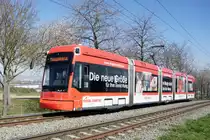 Straßenbahn Mainz / Mainzelbahn: Stadler Rail Variobahn der MVG Mainz - Wagen 222, aufgenommen Anfang April 2020 bei der Bergfahrt zwischen Mainz-Lerchenberg und Mainz-Marienborn.