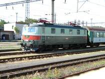 Museumslok E499 112 im Bahnhof Chomutov, 17.07.07