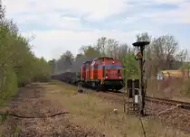 203 029 und 203 028 (SWT) fuhren am 27.04.20 mit dem Stahlzug von Könitz nach Cheb/Tschechien durch Pößneck oberer Bahnhof.