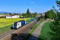 1216 953 mit einem Neuwagenzug am 20.04.2020 bei Stephansposching.