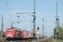 Am 24.04.2020 zpg die 156 001 von MEG einen schrottzug bestehend aus 151 021, 155 130, 155 121, 155 109, 155 086, 155 032, 155 075, 155 115, 155 011 und 155 043, zum rangieren beim Bender wurde noch MEG 232 489 mitgeschleppt, hier in Oberhausen-West.
