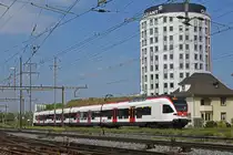 RABe 523 061, auf der S1, fährt zum Bahnhof Pratteln. Die Aufnahme stammt vom 20.04.2020.