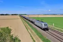 187 520 mit einem Kesselzug am 26.04.2020 bei Stephansposching.