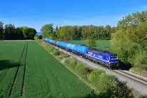 193 792 mit einem Kesselzug am 26.04.2020 bei Wallersdorf.