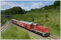 Gestern, am 4.5.2020, war GKB 1500.6 mit den beiden ÖBB Infra Oberbau-Messwagen EM 250 und EM 160 WZ vulgo Rail Checker auf dem Netz der GKB unterwegs. Beim ersten Bild noch Glück mit einem Sonnenloch, hatte ich das Glück bei den beiden anderen Fotostellen leider nicht mehr. Hier als LP 61383 von Lieboch nach Wies-Eibiswald in Leibenfeld kurz nach Deutschlandsberg