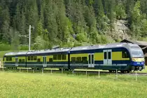 BOB Triebzug ABDeh 8/8 324 nach Grindelwald, am 6.5.20 bei Schwendi.