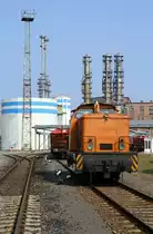 Solvay Alkali GmbH, Werk Bernburg, Lok 1 // Bernburg (Saale); Aufgenommen von einem öffentlichen Bahnübergang. // 30. August 2013