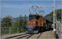 Fledermausgrippenbedingt öffnet die Blonay-Chamby Bahn dieses Jahr später, und dabei wäre die Hitze der Dampflok das beste Mittel, die Viren zu verbrennen…

Im Bild die Bernina Bahn Ge 4/4 182 als Gastlok beim 50 Jahre Jubiläum der B-C bei der Ankunft in Chamby.

8. Sept. 2018