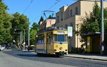 Tw31 Baujahr 1959 wartet an der Endhaltestelle Woltersdorf Schleuse auf Abfahrt. 

Woltersdorf 25.07.2018