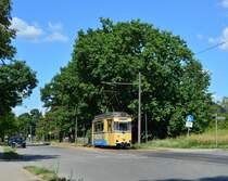 Tw31 Baujahr 1959 passiert die Kreuzung Schönebecker Weg, Berliner Straße auf den Weg nach Woltersdorf.

Woltersdorf 25.07.2018