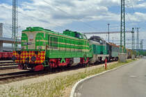 Zurückgefarbt in Originalschema steht M40-114 mit ein Gleisbauzug am 12 Mai 2018 in Kelenföld.