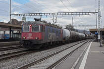 Re 620 047-1 durchfährt den Bahnhof Rupperswil. Die Aufnahme stammt vom 13.03.2020.