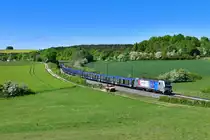 193 994 mit einem Autoleerzug am 12.05.2020 bei Edlhausen.