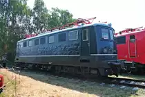 Portrait von E10 005, als diese am 22.06.2019 auf einem Abstellgleis der Drehscheibe im DB Museums in Koblenz Lützel während des Sommerfestes stand.