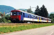 Oensingen Balsthal Bahn/OeBB.
Der ehemalige RM Pendelzug bestehend aus dem Hochleistungstriebwagen BDe 4/4ll 576 250 mit B 551 und ABt 991 wurde im Jahre 2005 durch einen  nigelnagelneuen  RBe Pendelzug ersetzt.
Der ehemalige SBB RBe 540 019-7 mit AB EW II 505 und BDt EW I 905 wurde bei der Ankunft in Oensingen sowie auf seiner ersten Fahrt nach Balsthal noch mit SBB-Anschrift verewigt.
Foto: Walter Ruetsch